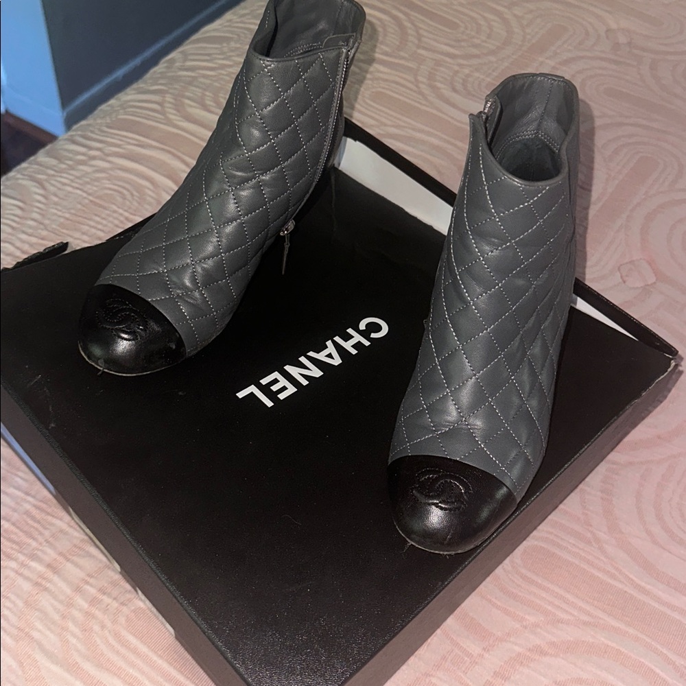 CHANEL Quilted Gray and Black Ankle Boots - Picture 2 of 3